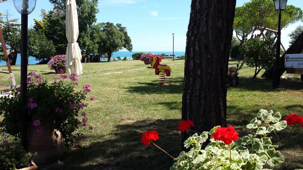 Ristorante Country House Isolabelgatto Villa Fano Exterior foto